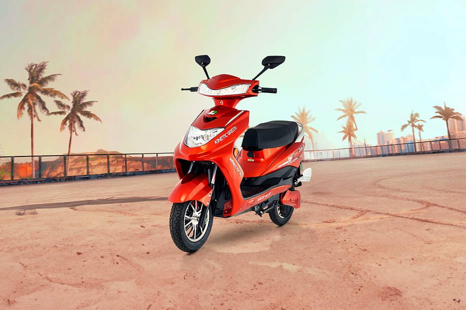 खुश हो जाओ, सिर्फ ₹71990 में 100 की रेंज kinetic Green Electric Scooter ने मचाया धमाल